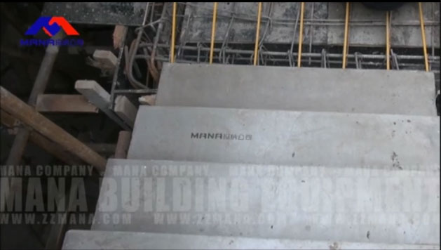 ���b��ɬ��{LOGO�D