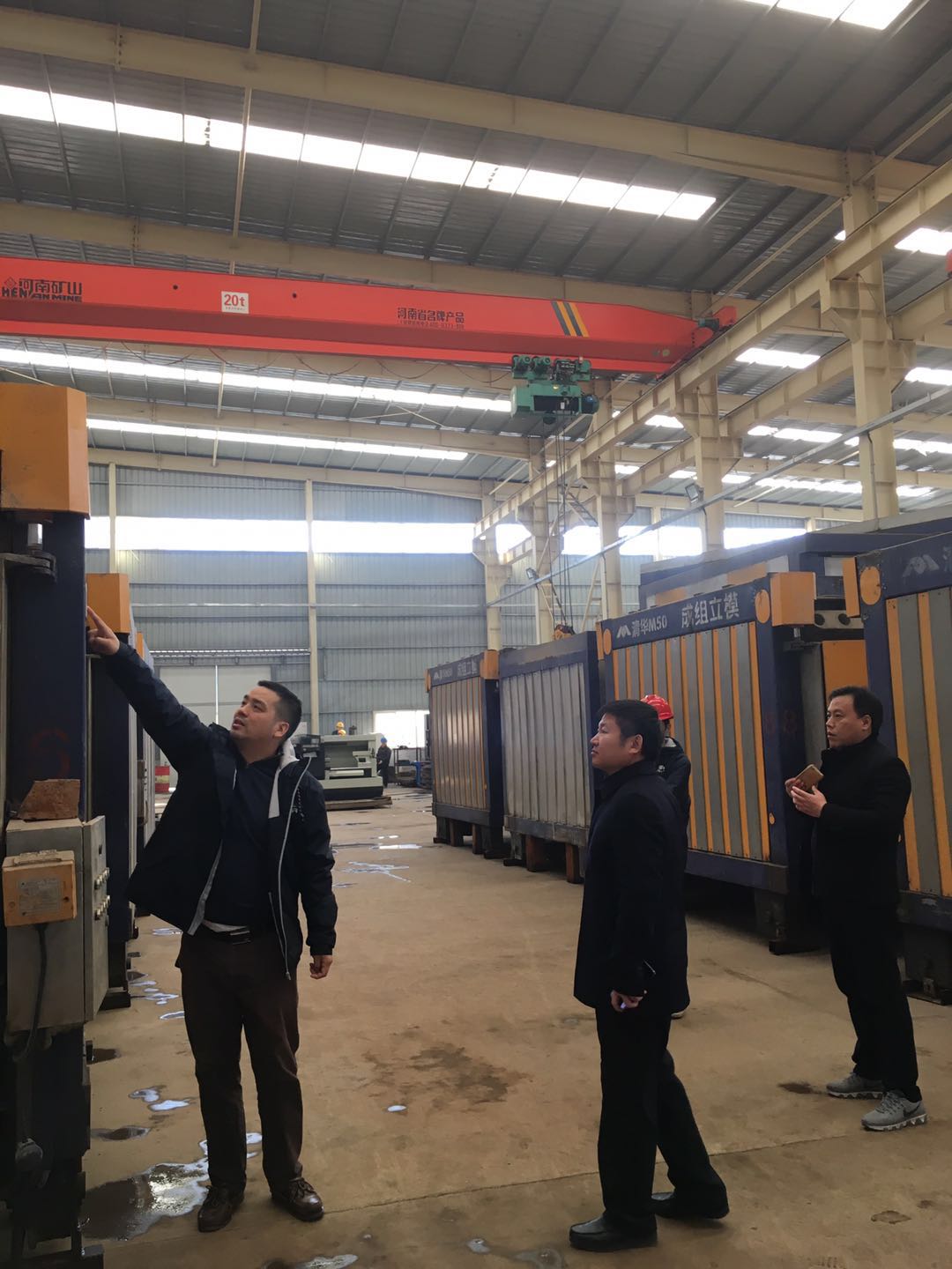 ����F���^�ɽM��ģ����C