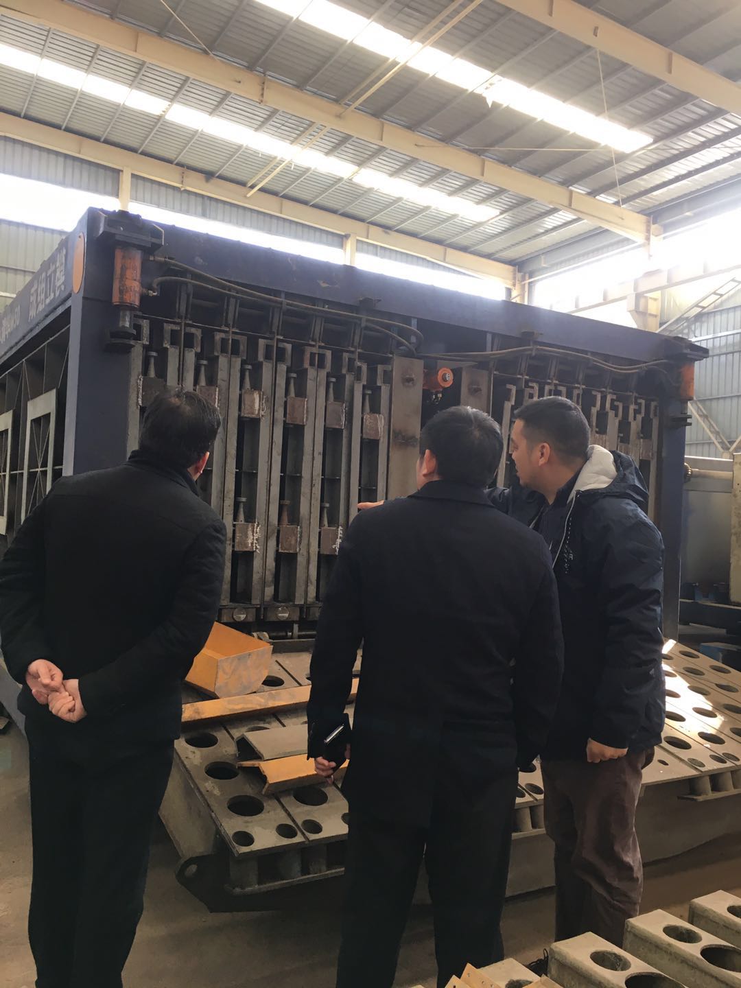 ����F���^�ɽM��ģ����C3