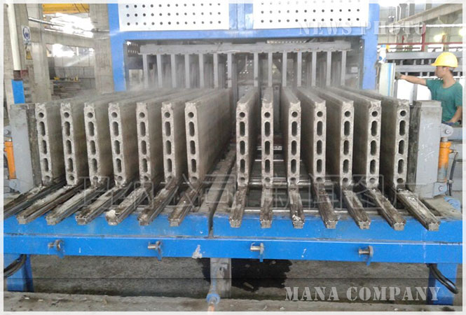 �E�A�׉������a��